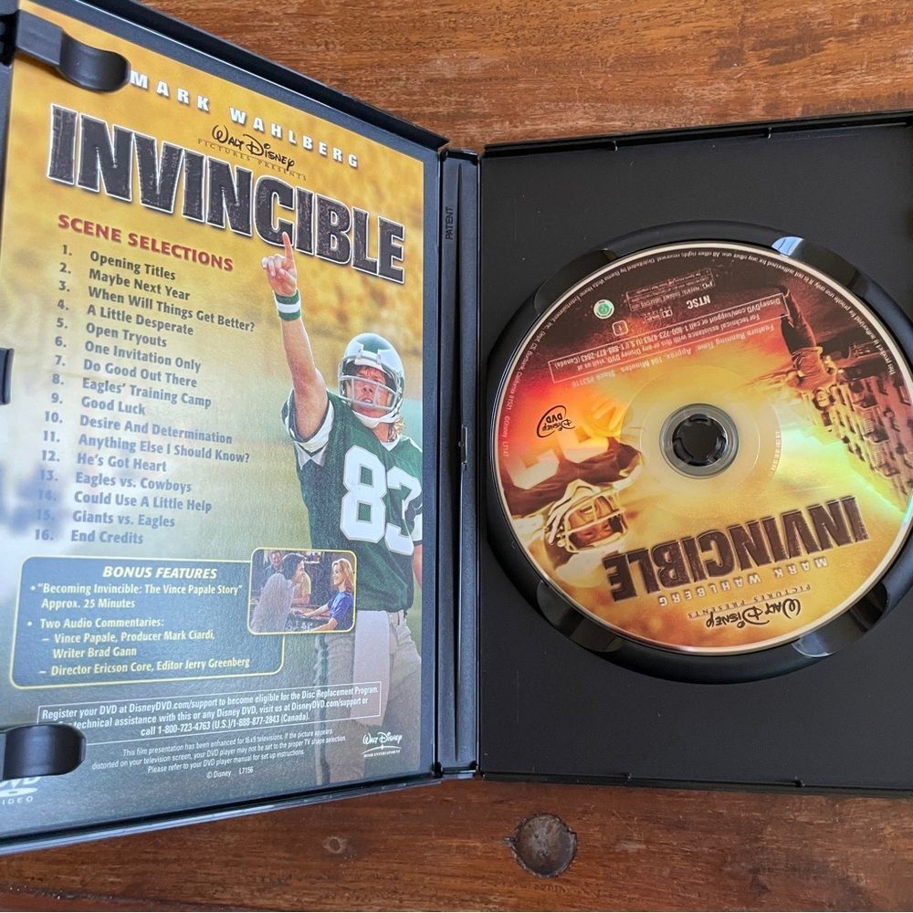 Invincible DVD Movie 2006 Like New Condition True Story Mark Wahlberg - Picture 5 of 6